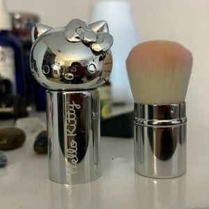 Hello Kitty Kabuki Brush